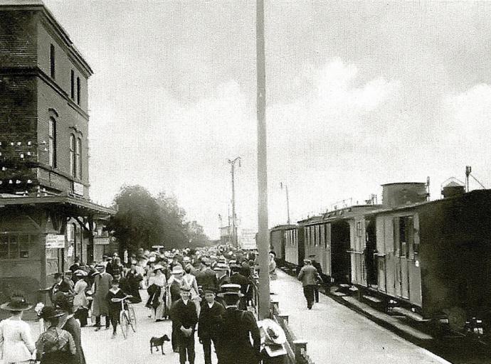 8 июля 1885 года состоялось открытие железнодорожного вокзала Кранца